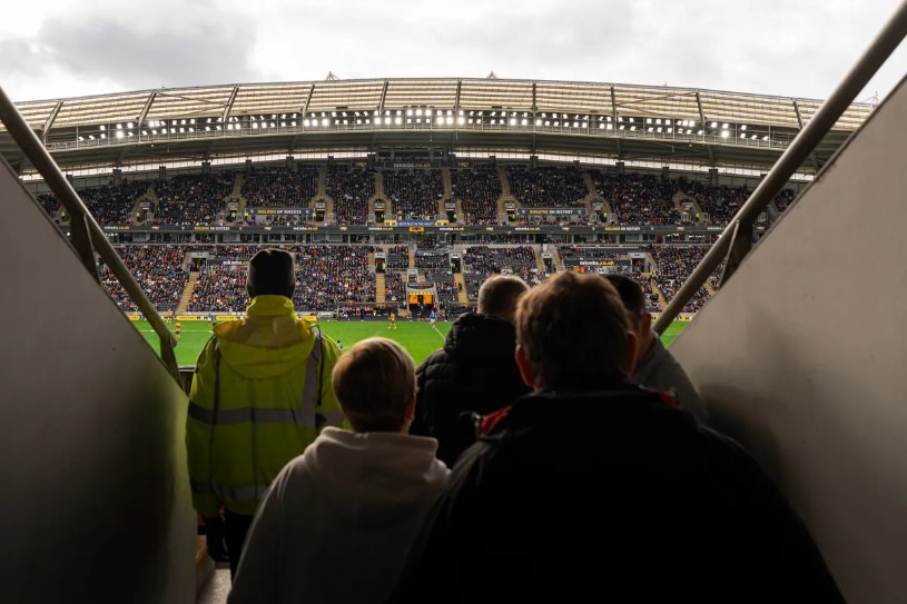 比赛日指南：赫尔城对阵西布朗维奇，精彩活动等你参与